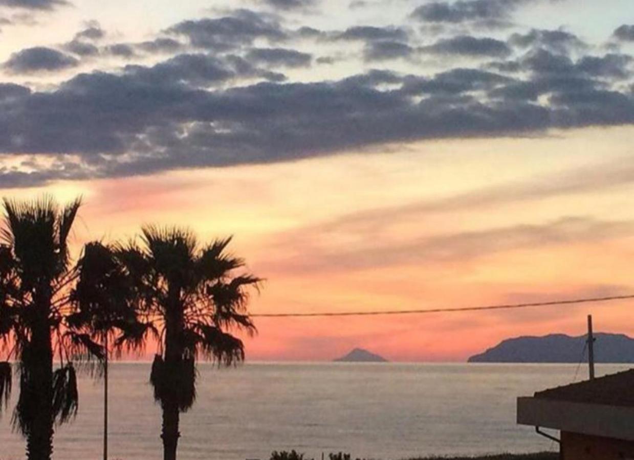 Frontemare Rooms Milazzo Bagian luar foto