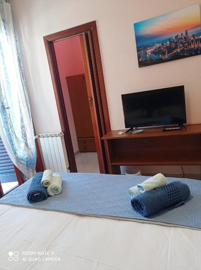 Short Less Apartment-Rooms Milazzo Bagian luar foto